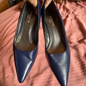 Navy blue kitten heels size 7.5 Liz Claiborne